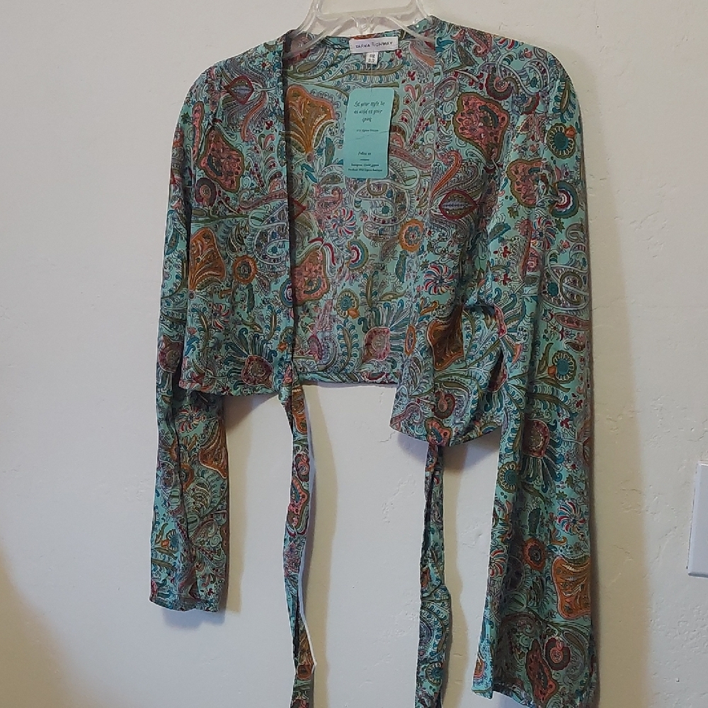 Karma Highway Cropped Paisley Print Tie-Front Top